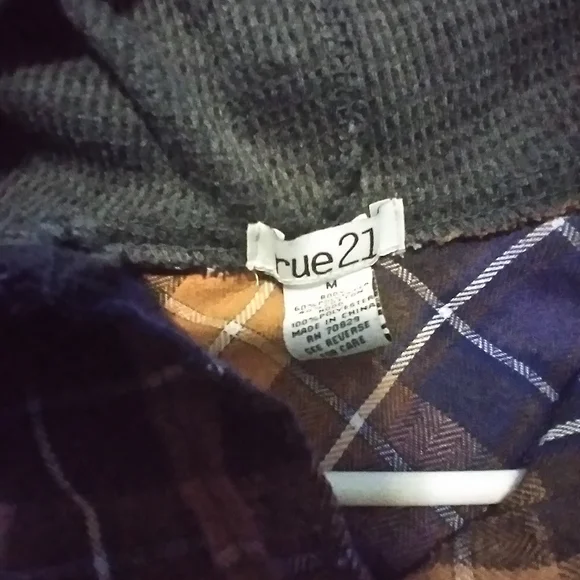 upcycled hooded flannel shirt w/ THE DEVILS REJECTS back patch - Picture 3 of 3